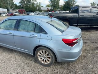 2013 Chrysler 200 Limited - Primary Damage Left Image